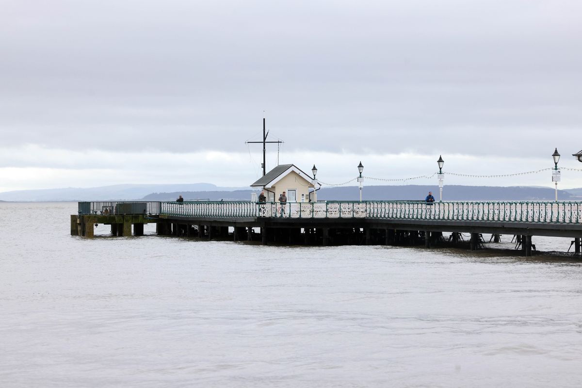 The spring high tide at Penarth and Penarth pier