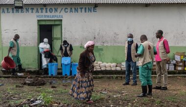 Health workers battle with few resources on DR Congo's Ebola front line