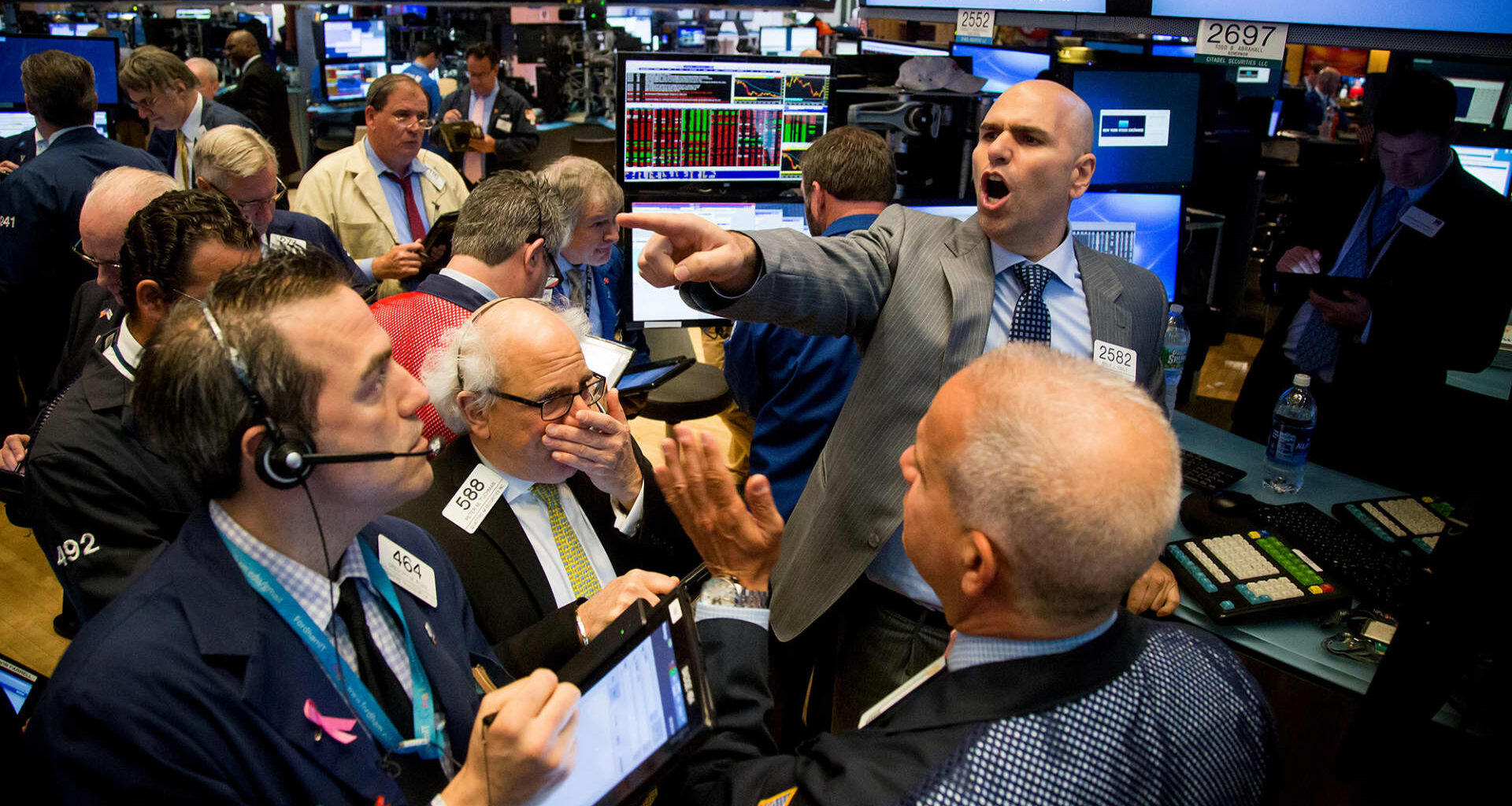 Treasury retreat eases, traders eye highest 30-year yield since 1999