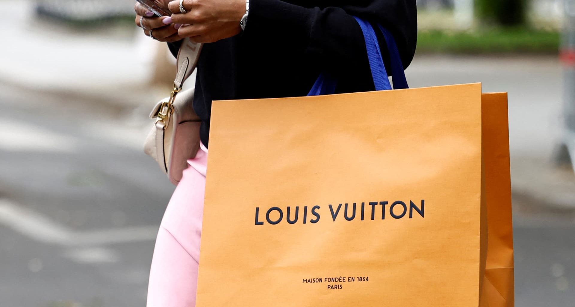K-shaped economy 'alive and well,' expert says. What new research shows