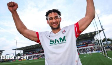 Cormac Izuchukwu celebrates at full time
