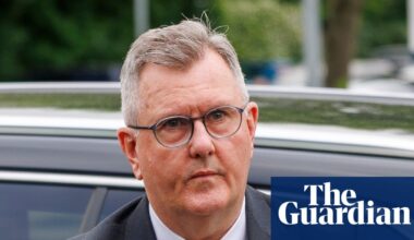 Jeffrey Donaldson’s letter to alleged victim had ‘nothing to do’ with abuse claims, trial hears | UK news
