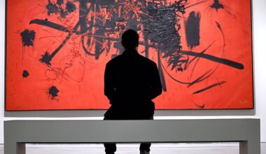 From the artist who painted with his feet to the splashes of Pollock: abstraction takes over the Centre Pompidou Malaga