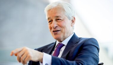 JP Morgan boss: AI will mean bank hires fewer dealmakers