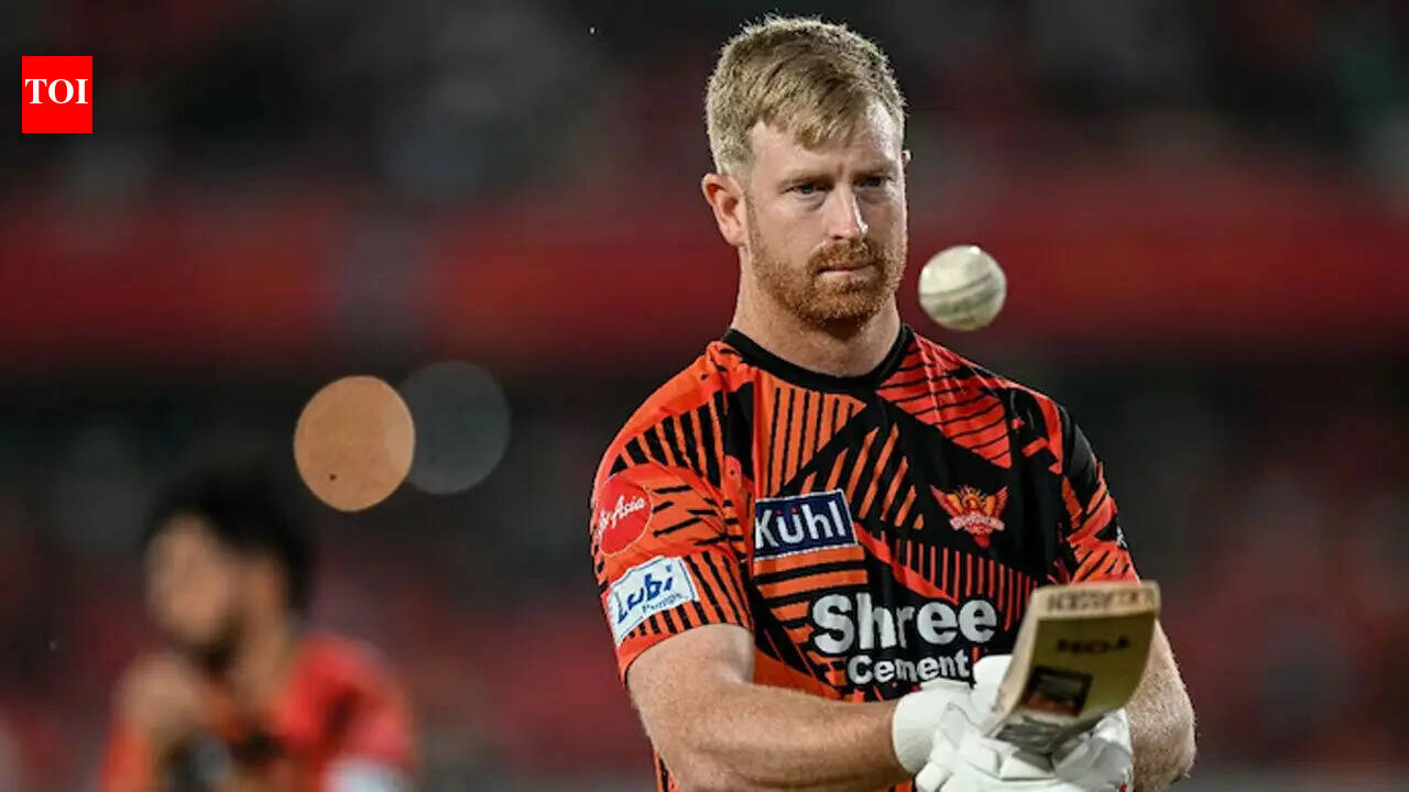 Heinrich Klaasen: 'You'll be on the floor!' Furious Heinrich Klaasen loses cool as fan films his family, ugly confrontation caught on camera - WATCH | Cricket News
