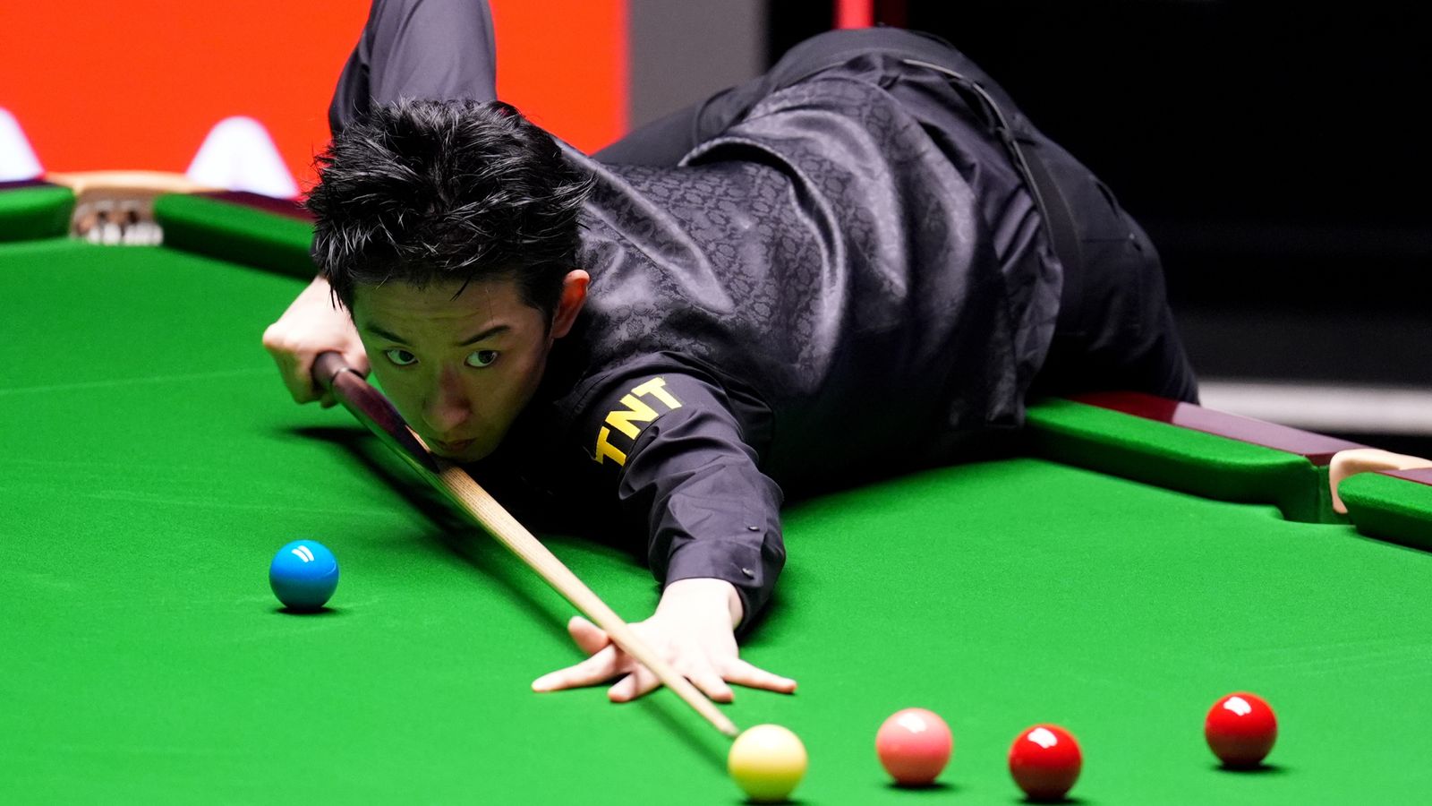 World Snooker Championship final: Wu Yize holds overnight lead over Shaun Murphy after brilliant evening session | Snooker News