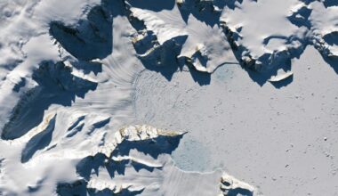 Record-Setting Retreat of Hektoria Glacier