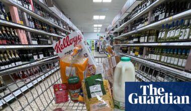 Four in five Britons worried Iran war will make food more expensive, poll finds | UK cost of living crisis