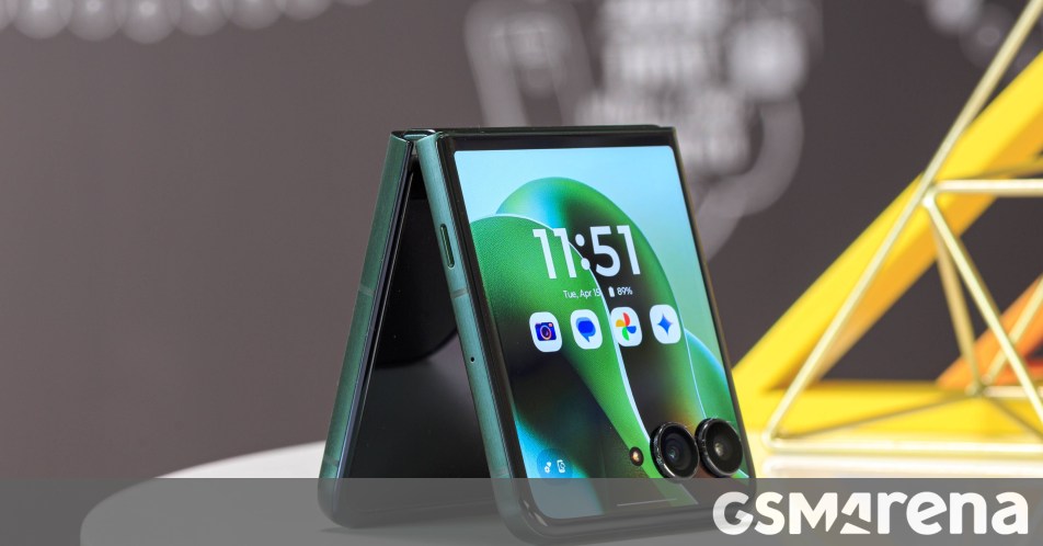 Motorola is having a fire sale on the Moto Razr Ultra 2025 - 1TB variant goes for $800