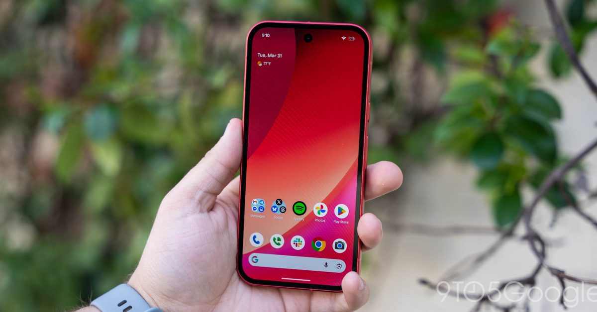 Google Pixel phones may let your turn off search bar soon [Video]