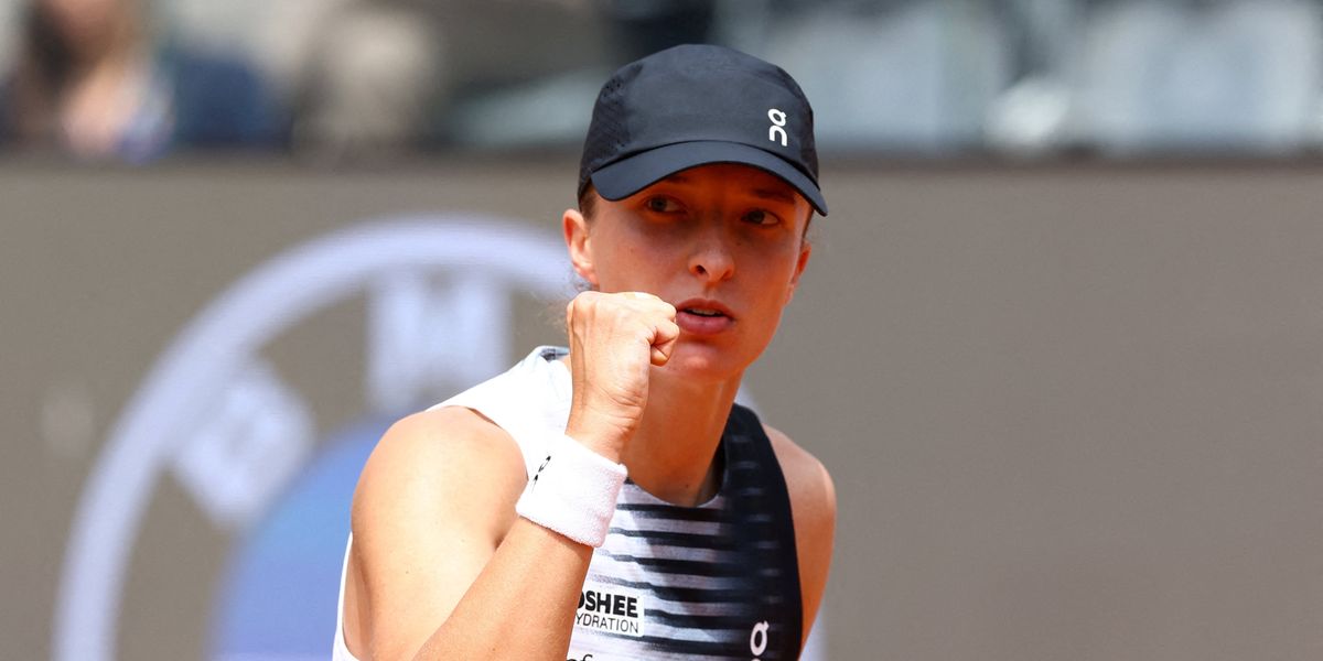 Wimbledon champion Iga Swiatek breaks Emma Raducanu's former coach's Achilles in wager that went wrong