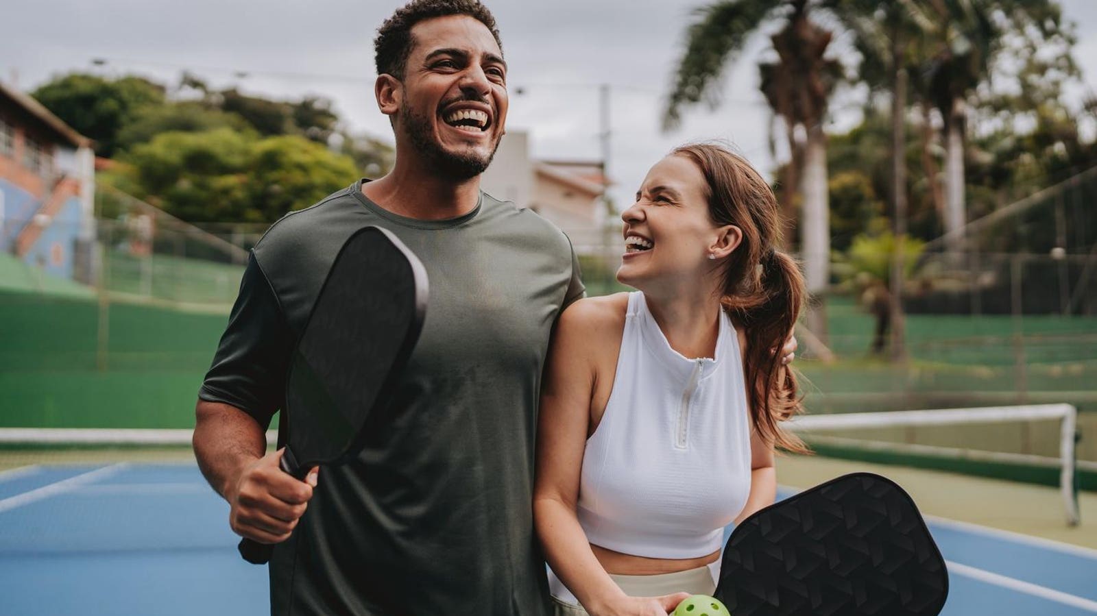 5 Things The Happiest Couples Do On Weekends, By A Psychologist