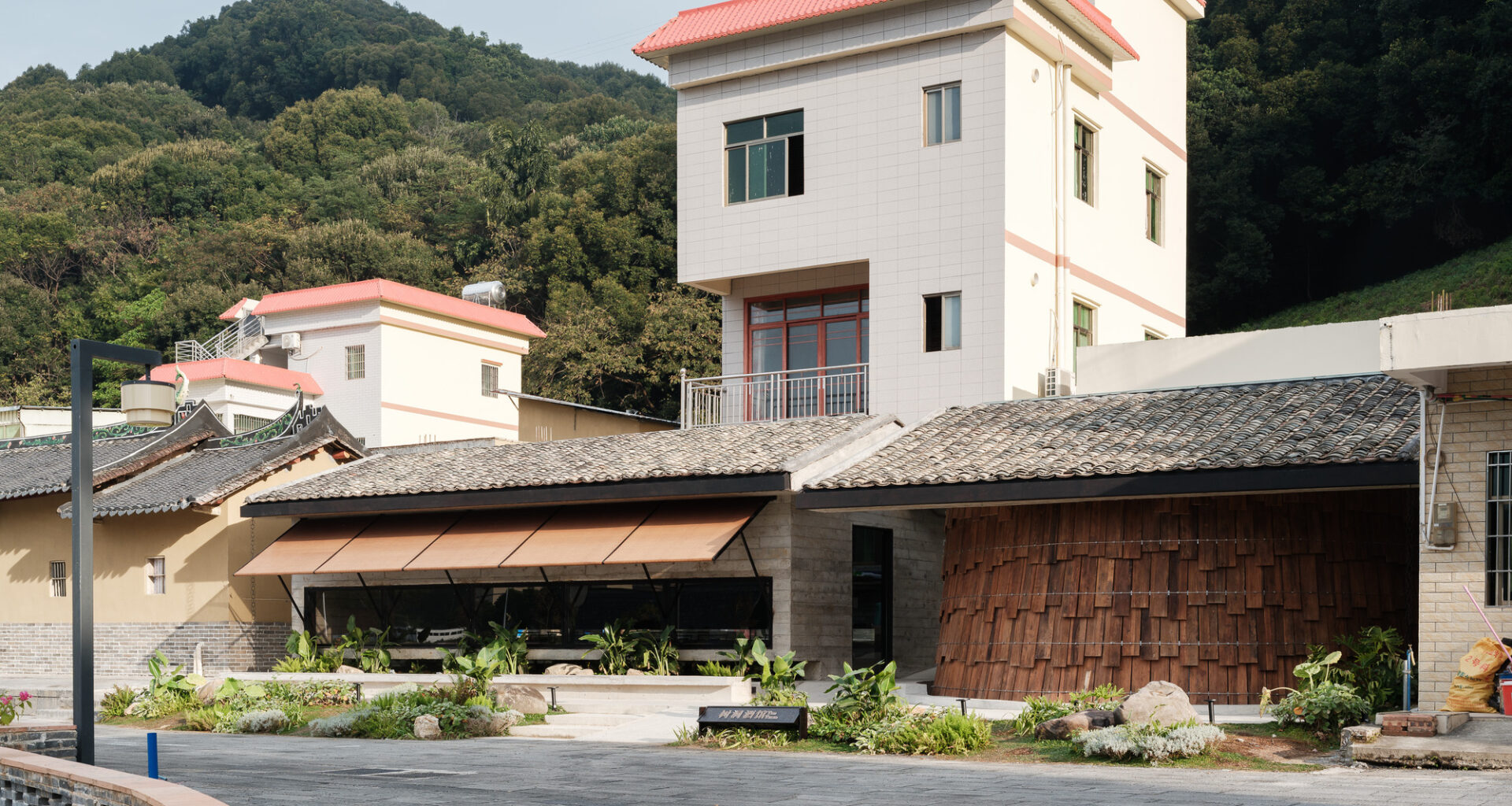 Tree Tavern & Cave Teahouse / ARC Z Architects + Practice on Earth