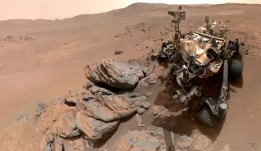 NASA rover stuns in new selfie from Mars with sweeping backdrop of red planet