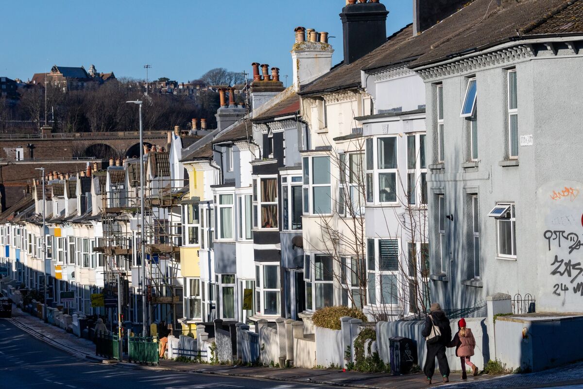 Money Distilled: Britain’s Housing Market Continues to Stagnate