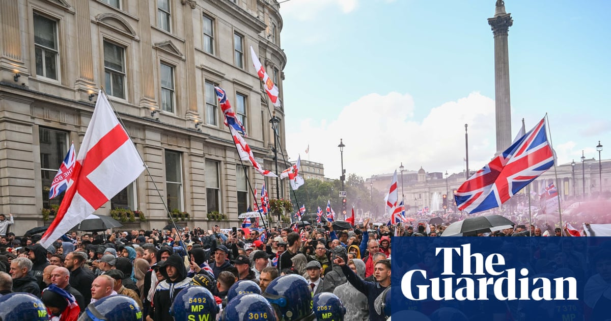 Met police preparing for large scale far-right and pro-Palestine protests in London | Far right