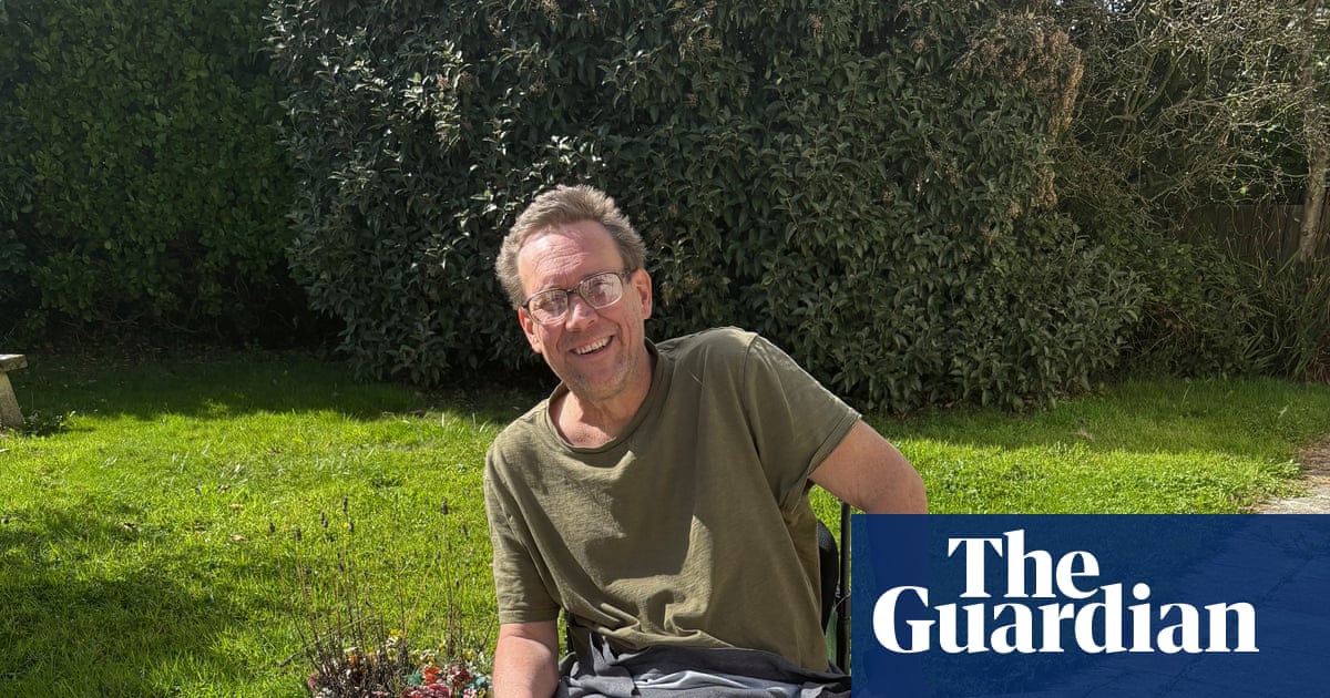 Record numbers of UK renters crowdfunding to cover bills | Social exclusion