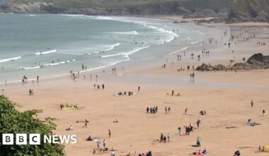Fears tourism tax will price firms out of market - BBC