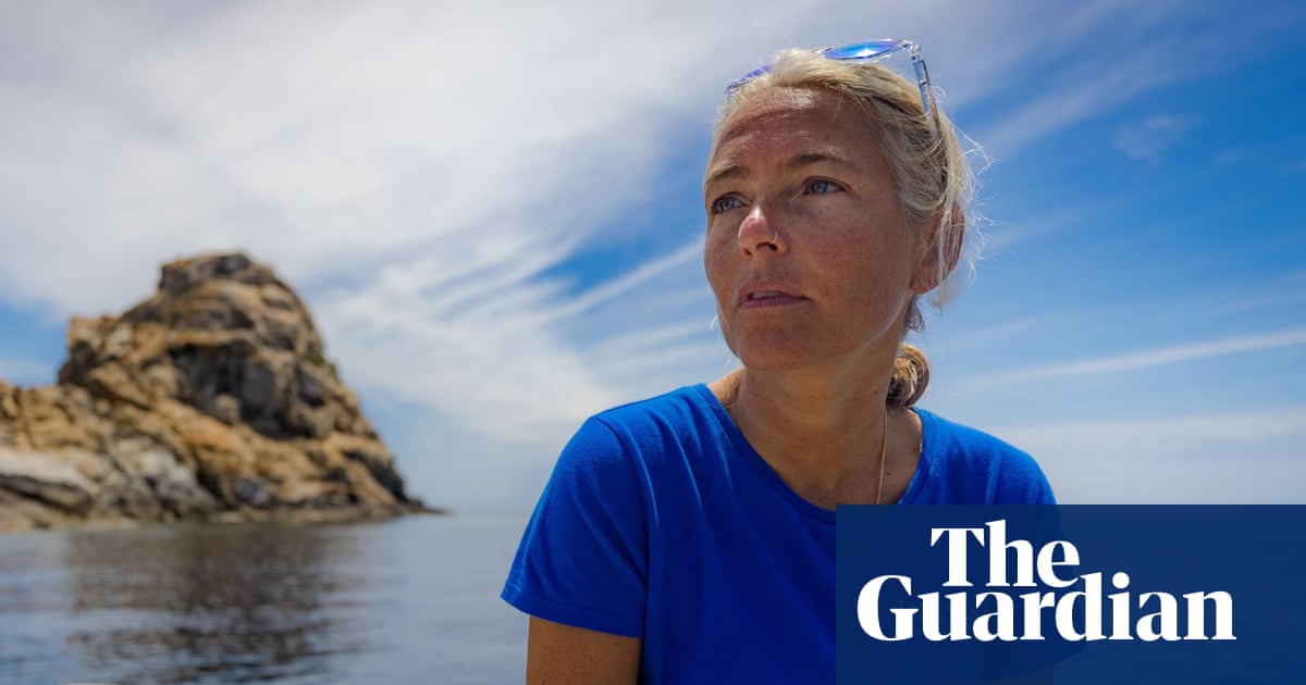 Maldives diver dies in operation to recover bodies of Italians from cave | Maldives