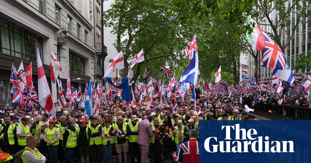 Tommy Robinson tells tens of thousands at London rally to prepare for ‘battle of Britain’ | Far right
