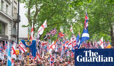 Police arrest 43 during Unite the Kingdom rally and pro-Palestine march in London | UK news