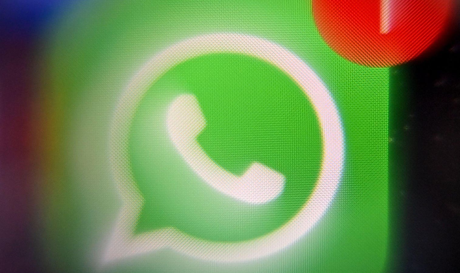 WhatsApp Warns iPhone And Android Users: AI Chats Not ‘Truly Private’
