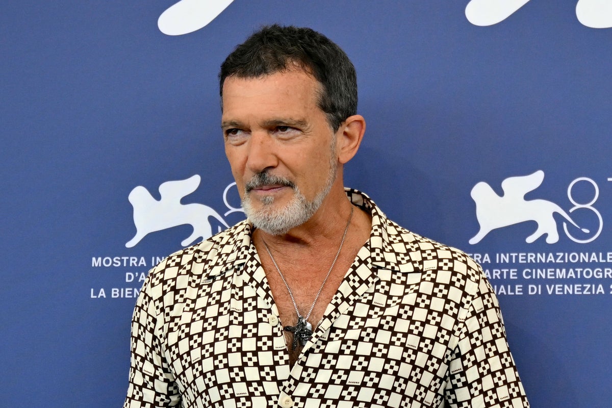 Antonio Banderas addresses claims he is at risk of financial ‘ruin’