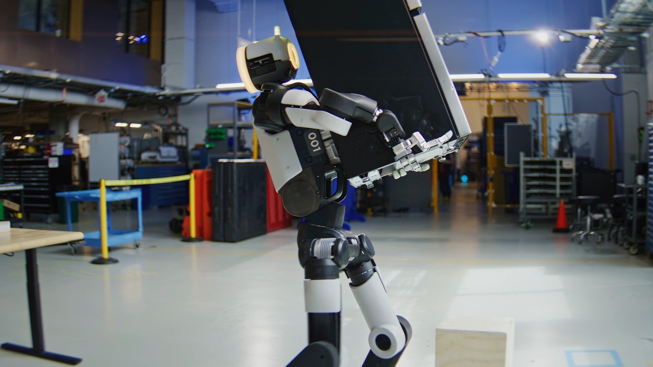 Atlas, can you bring me a drink? | Boston Dynamics - YouTube