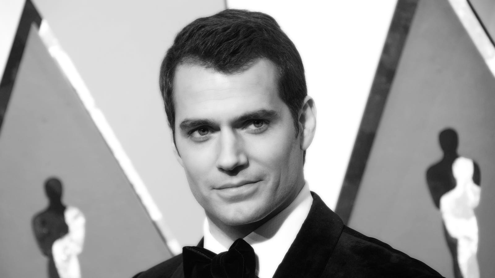 Why Henry Cavill Has Little Chance Be The New James Bond
