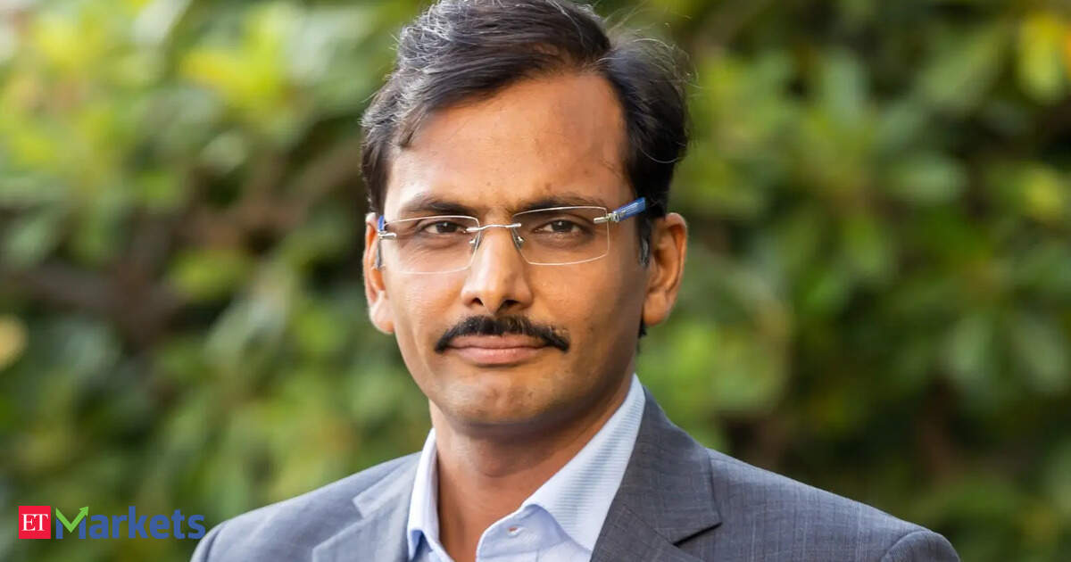 Markets to enter prolonged “drag phase,” not deep correction: Vikas Khemani