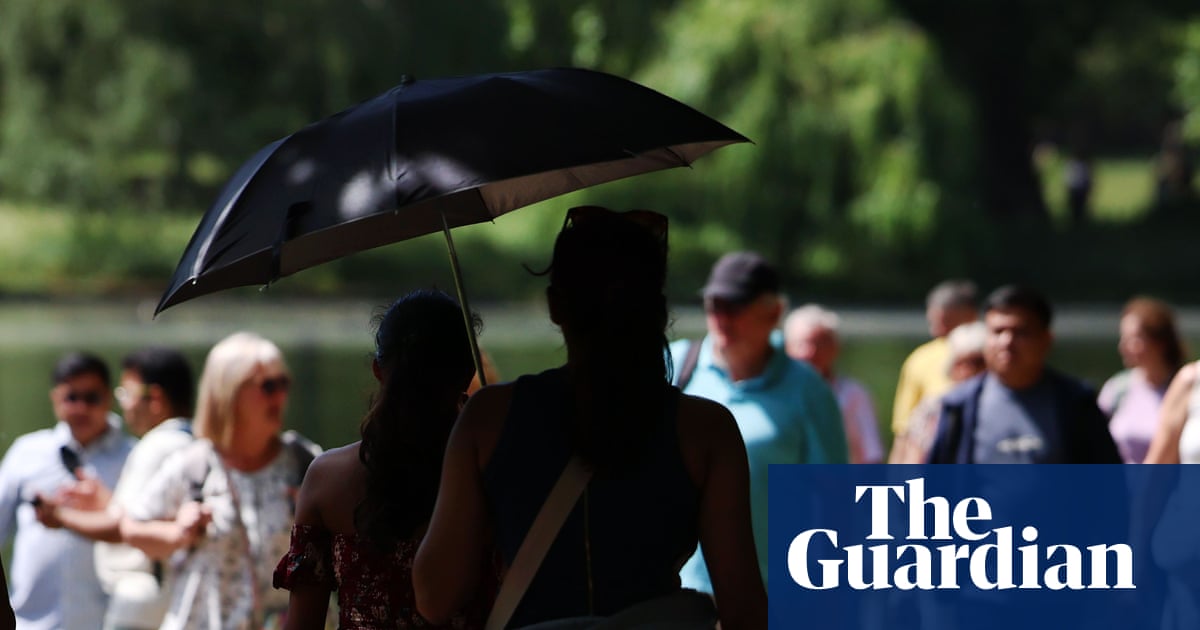 Parts of England expected to hit 35C in ‘unprecedented’ May heatwave | UK weather