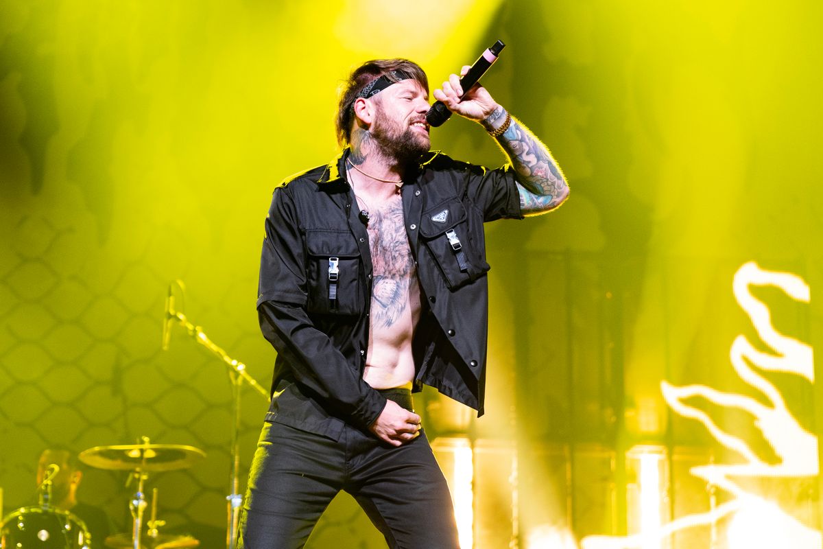 NEW ORLEANS, LOUISIANA - MAY 06: Caleb Shomo of Beartooth performs at Smoothie King Center on May 06, 2025 in New Orleans, Louisiana. (Photo by Erika Goldring/Getty Images)