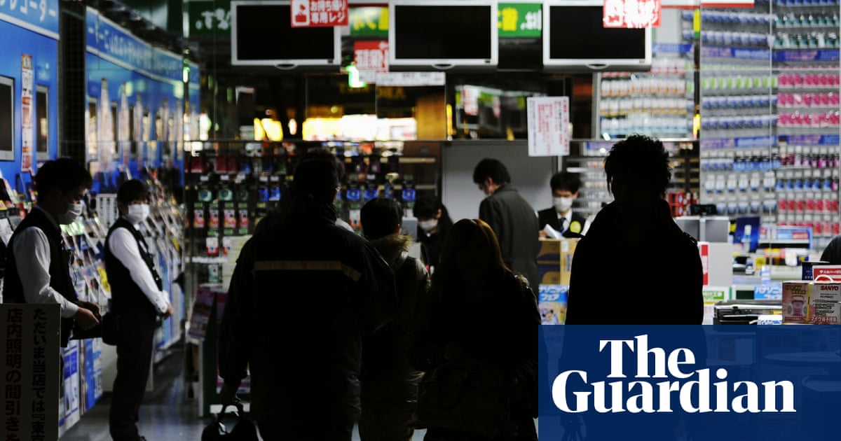 About 20 people injured after man sprays unknown substance near ATM in Tokyo mall | Japan