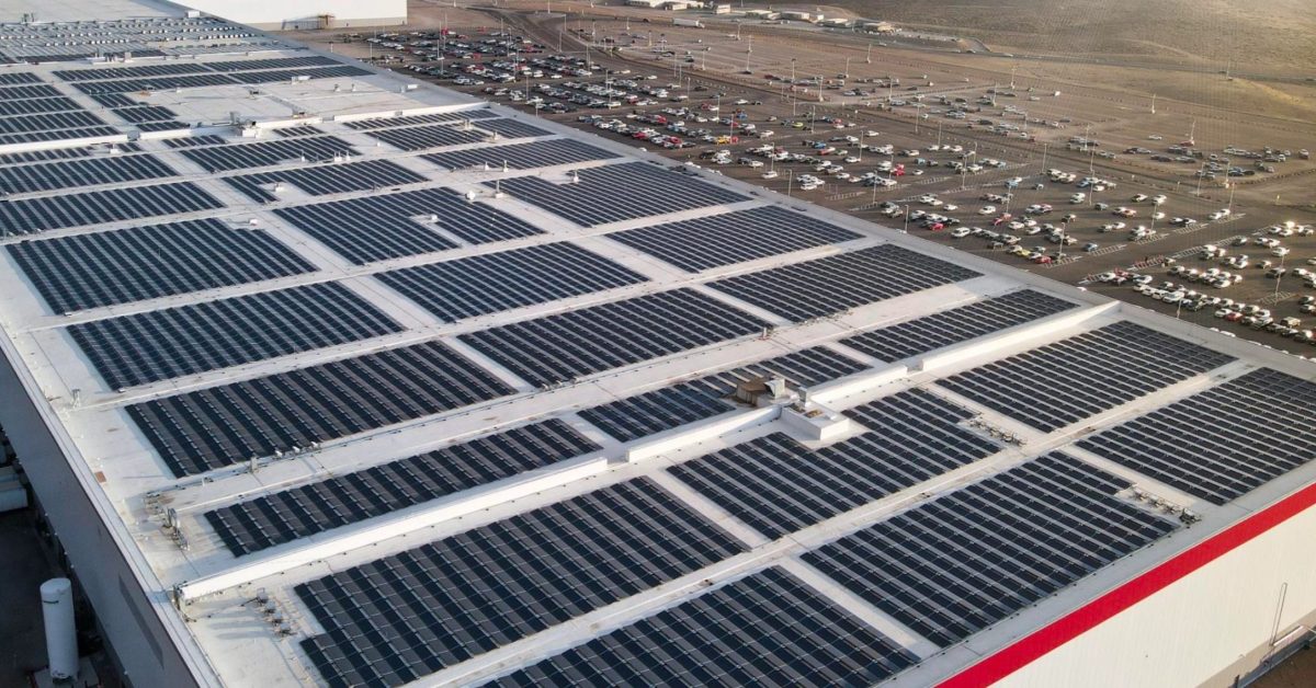 Musk abandoned his own 'solar electric economy' to burn gas for an AI chatbot no one uses