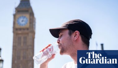 Amber health alert extended in parts of England as 35C predicted | UK weather