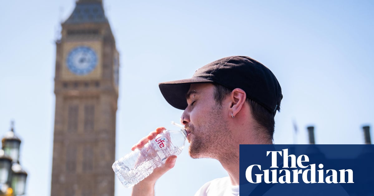 Amber health alert extended in parts of England as 35C predicted | UK weather