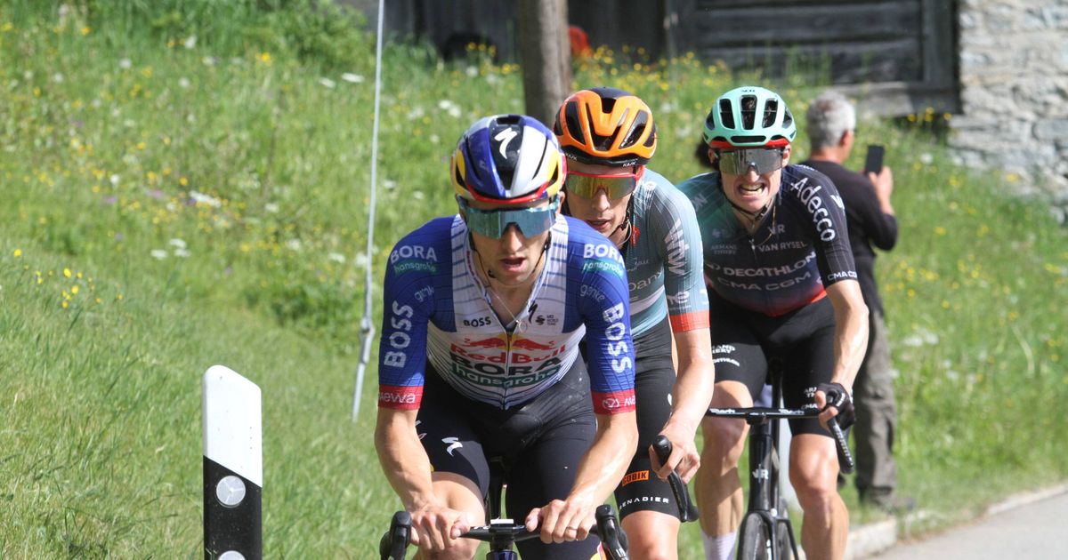 Giro d'Italia 2026 standings | Who's wearing what jersey?