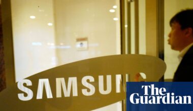 Samsung memory chip staff in line for £310,000 bonuses after AI profit-sharing deal | Samsung