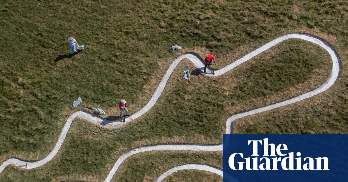 Rechalking beloved Cerne Giant is a sticky process – and climate crisis is making it worse | Dorset