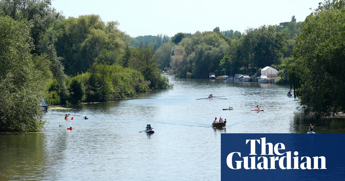 Water-related deaths rise to 11 amid UK heatwave | Extreme heat