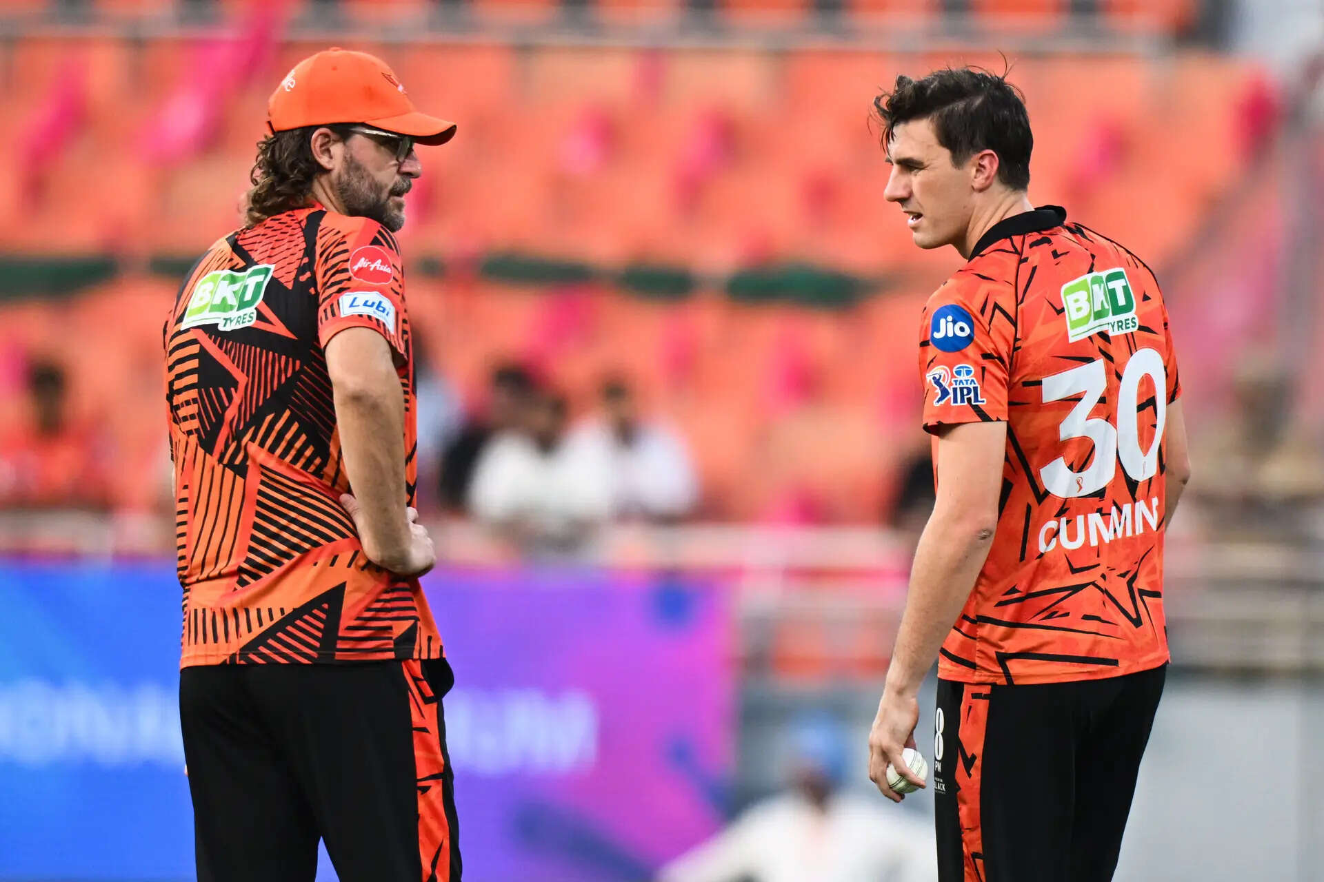 Sunrisers Hyderabad's head coach Daniel Vettori (L) with skipper Pat Cummins. (ANI Photo) Sunrisers Hyderabad