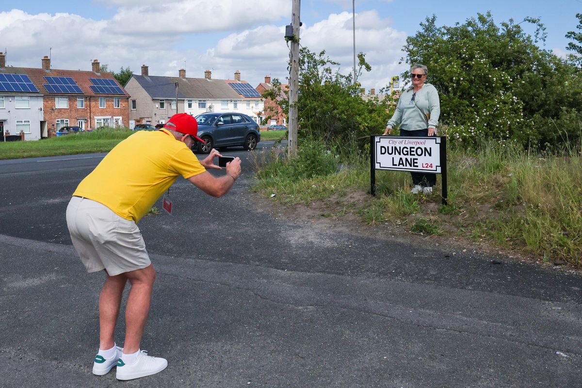 The Beatle icon has immortalised another Liverpool location as two tourists from California visited the sign yesterday