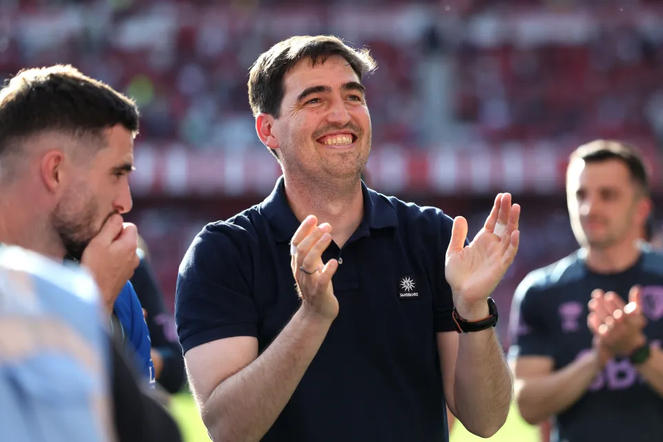 Andoni Iraola, Manager of AFC Bournemouth, applauds the fans after the Premier League match between Nottingham Forest and Bournemouth