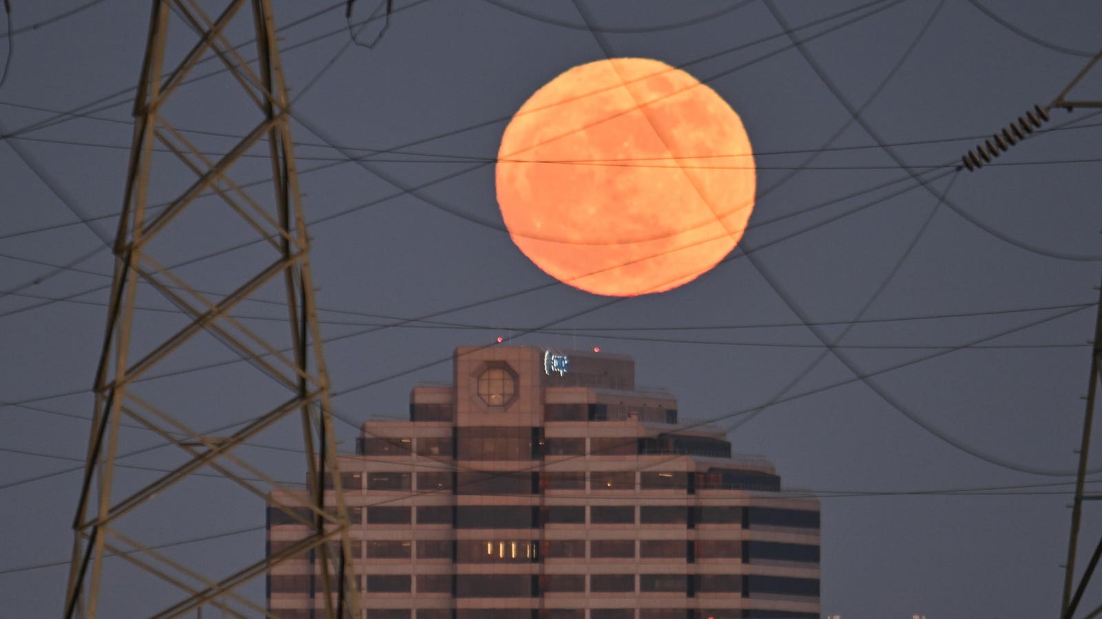 In Photos: ‘Blue Moon’ Rises Around The World