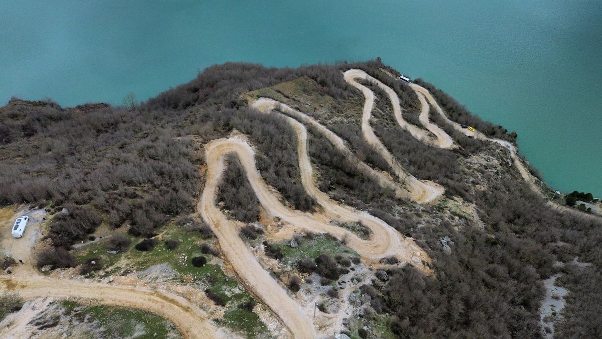 A winding mountain road