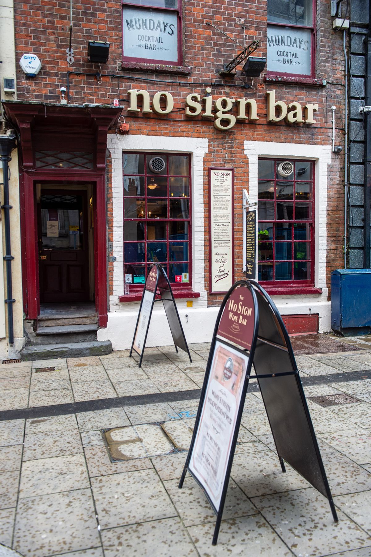 No Sign Bar