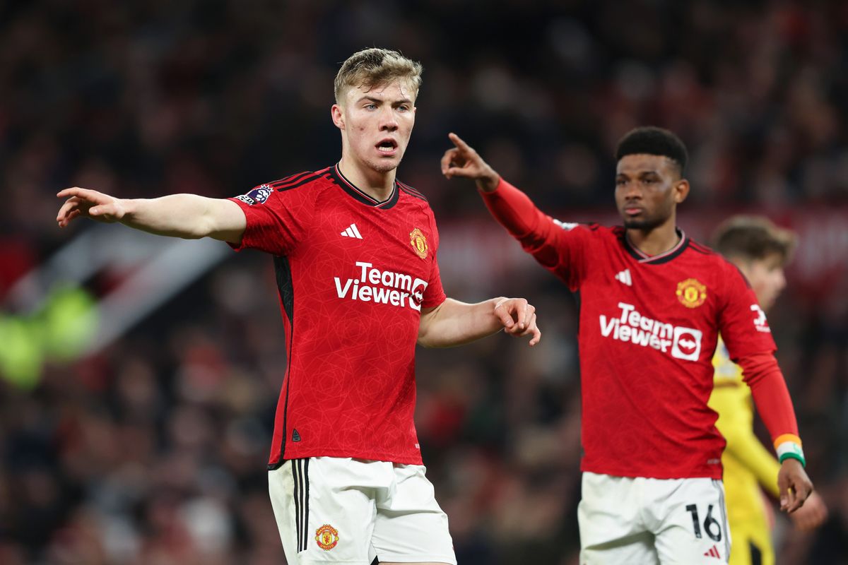 Rasmus Hojlund and Amad Diallo of Manchester United point during the Premier League match between Manchester United and Sheffield United at Old Trafford