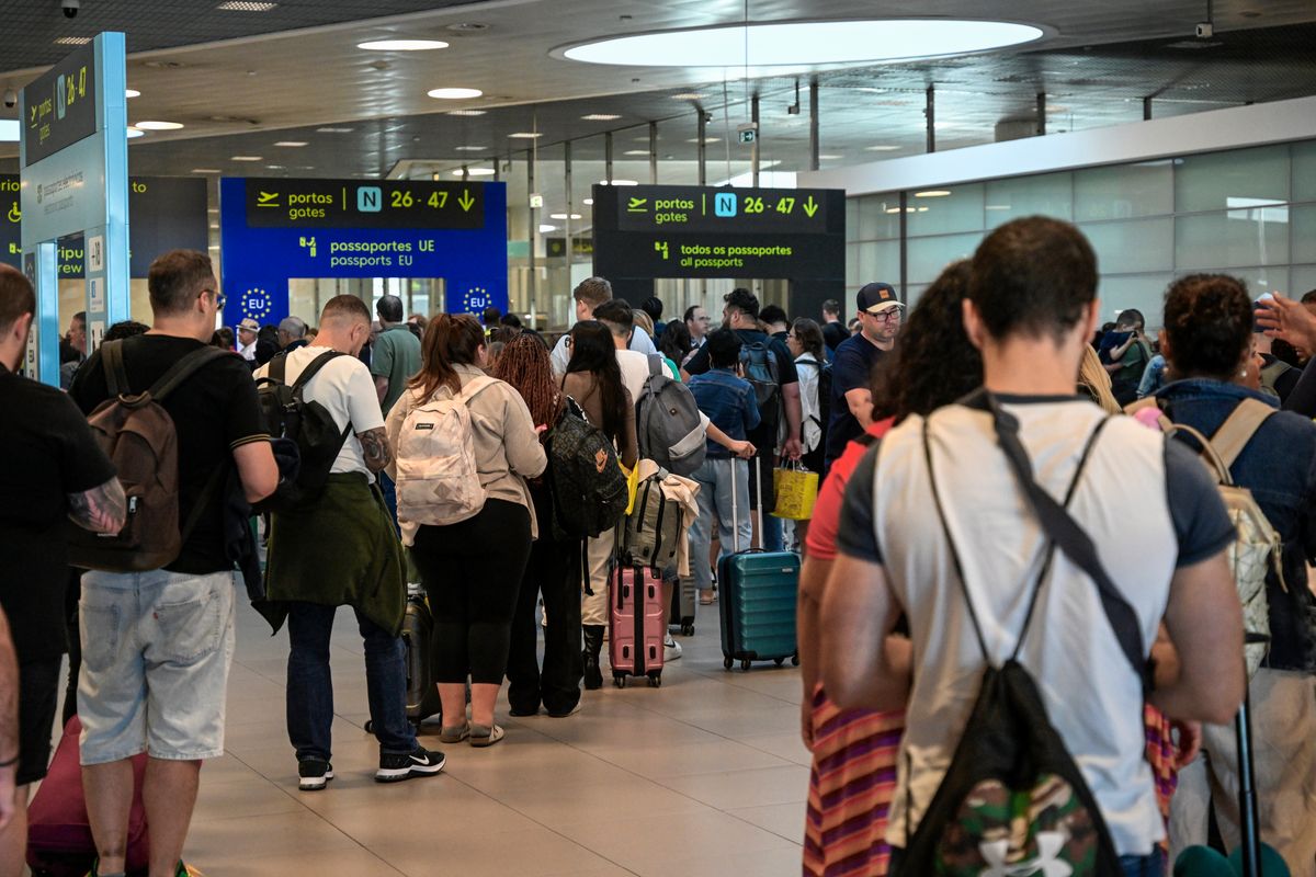 The new entry and exit system (EES) has led to huge delays for passengers