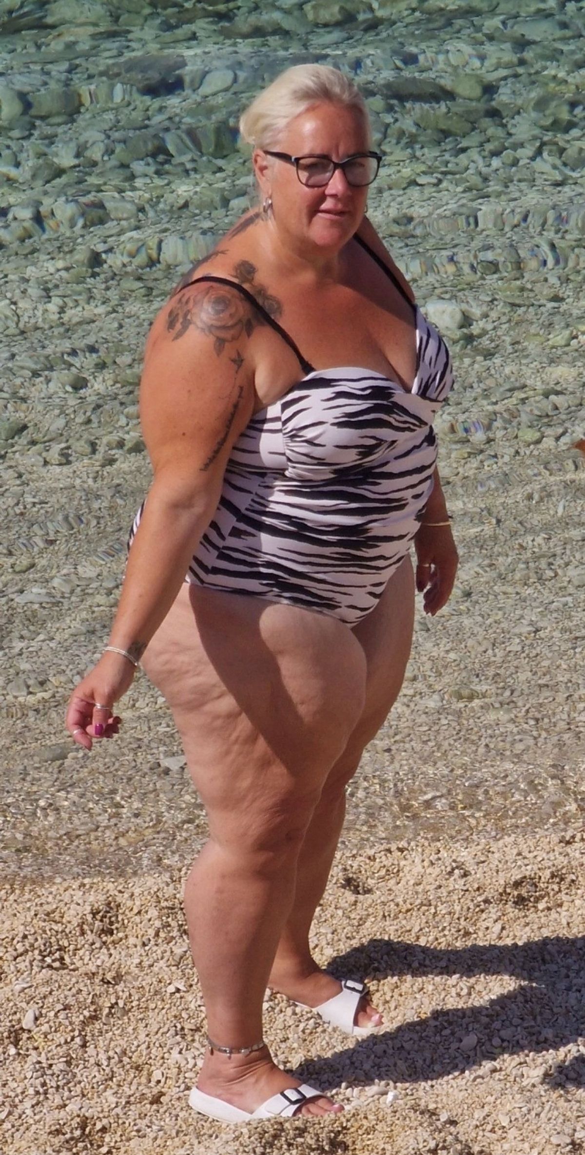 Vicki McFarlane before her weight loss. A mum who ditched Mounjaro due to nausea and headaches used a "life changing" 30p-a-day supplement patch to lose 3st 7lbs in 15 weeks.Vicki McFarlane, 53, said she struggled with weight loss her whole adult life due to sugar cravings in the evening - worsened further by her metabolism slowing when she went through menopause.In a bid to lose the stubborn weight on her stomach and thighs, she ordered Mounjaro from an online clinic in January, 2025.The £180-a-month jab helped her shed two stone in two months - but came with unbearable nausea, headaches and "eggy burps" which made her eventually give up.