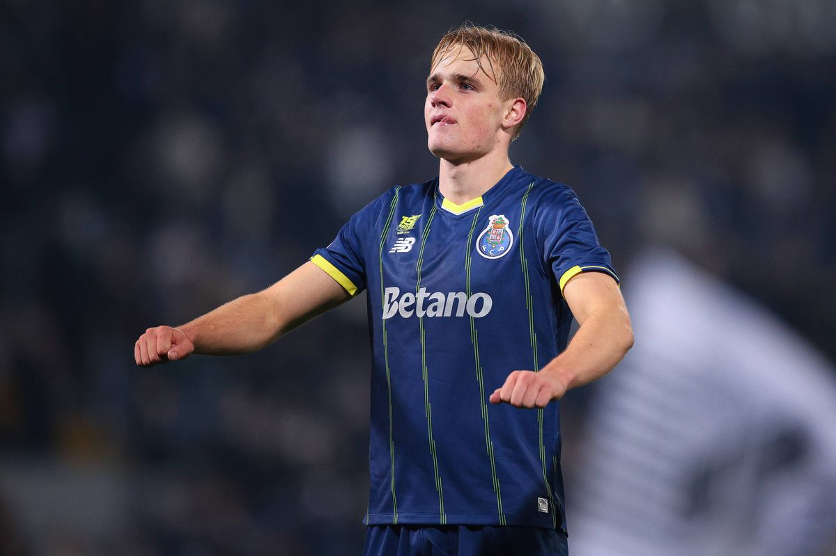 Victor Froholdt celebrates victory after the Primeira Liga match between Vitória SC and FC Porto.